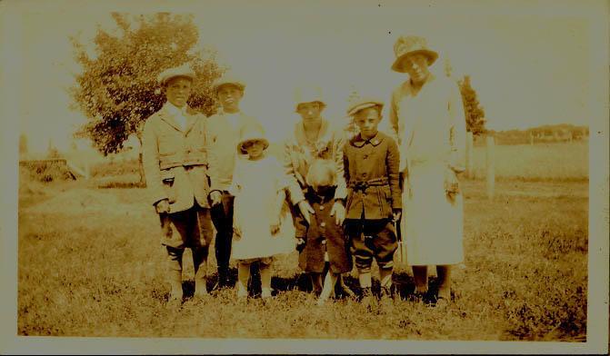 The MacCausland Family - 1920